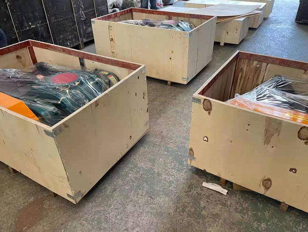 開工啦！發(fā)往佛山XQSSR150羅茨鼓風機 30KW4臺(圖1)